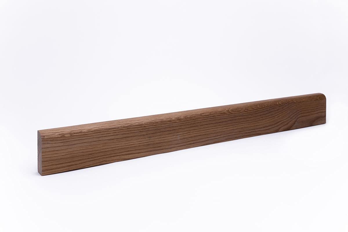 Plinthe en chêne véritable huilé avec bord avant arrondi 29 mètres courants 58 x 19 mm