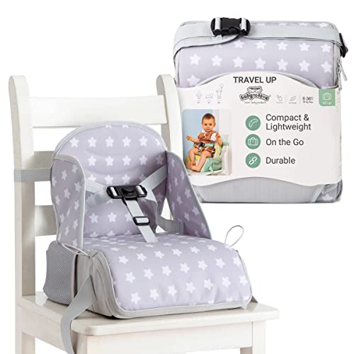 BabyToLove Travel Up Asiento elevador para bebé y almacenamiento | Ligero sobre la marcha y fácil de llevar | White Stars