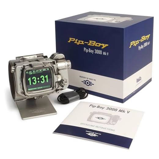 Fallout Von The Wand Company: Pip-Boy Life Size Wearable Cosplay Die-Cast Replika Memory Foam Manschette LCD Bildschirm FM Radio Wecker Ständer Offiziell Lizenziertes Sammlerstück von Amazon Studios