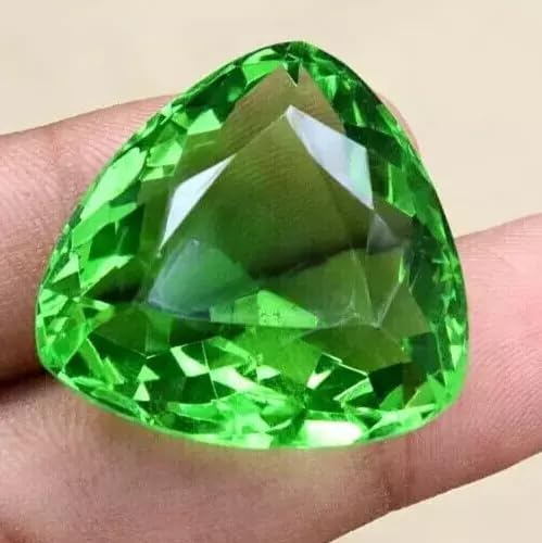 40-50 Ct Green Peridot Pendant Size Trillion Shape Natural Loose Gemstone for Necklace Bracelet and Jewelry Making
