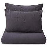 Certifié Oeko-Tex : notre parure de lit est conforme à la norme Oeko-Tex 100, ce qui signifie qu'elle a été testée pour les substances nocives et considérée comme sans danger pour la santé. En outre, la taie d'oreiller dispose d'une fermeture à rabat pratique pour changer et retirer facilement les coussins.