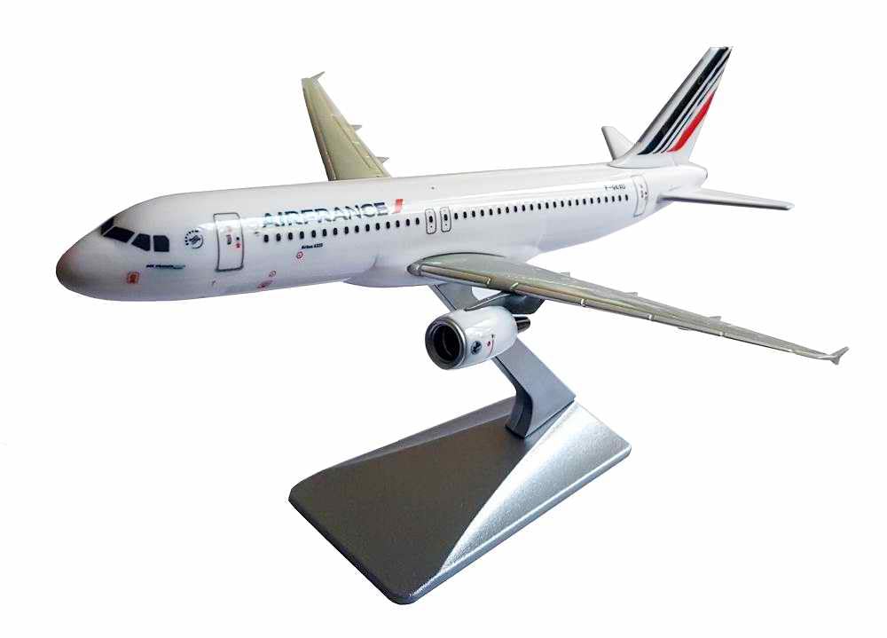 Socatec AIR France KLM Airbus A320-200 Plastic Model 1/200