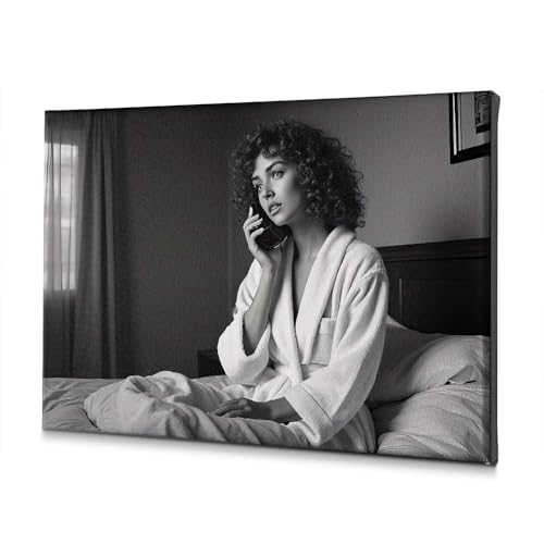 Tableau salle de bain haut de gamme femme en robe design moderne 40 x 60 cm