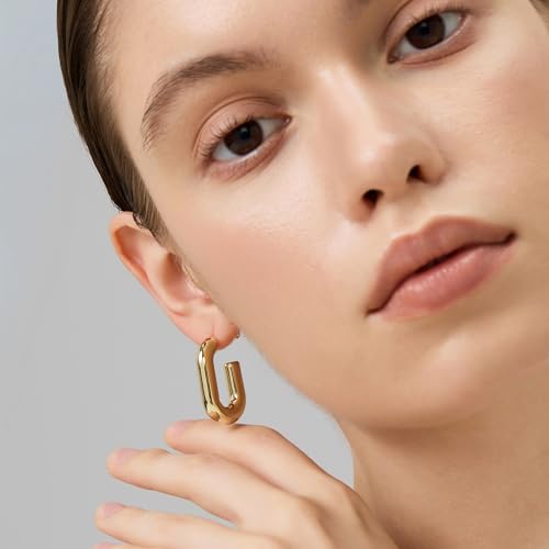 Image of FRUMOS 18K Gold Plated Chunky Hoop Earrings for Women Fashion Thick Gold Hoops Set Jewelry for Birthday Christmas Gifts