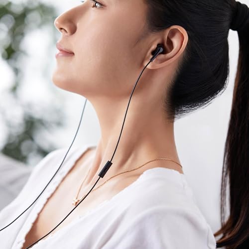 Image of Amazon Basics Wired Earbuds with Microphone, in Ear Headphones, USB-C, 2 Pack