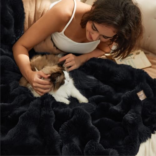 Bedsure GentleSoft Fluffy Fuzzy Twin Blanket, Soft Cozy Fleece Fa...