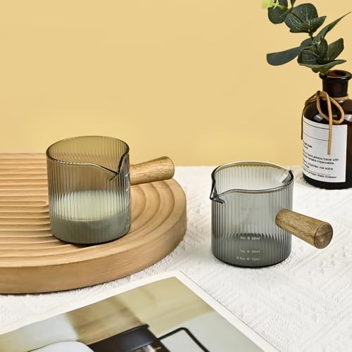 Vaso medidor de vidrio 150 ml con asa de madera miniatura 6