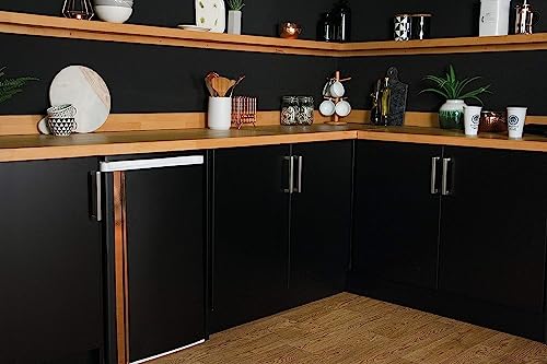 2. Bild von d-c-fix Möbel-Klebefolie - Weiß matt - 67,5 cm x 2 m - abwaschbare selbstklebende Deko-Folie für Küche, Schrank, Tisch & Fensterbank - modern & nachhaltig 68B x 200L cm