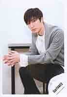 ジャニーズ 生写真　ジェシー Amazon.co.jp: Six TONES 公式 生 写真（ジェシー・森本慎太郎