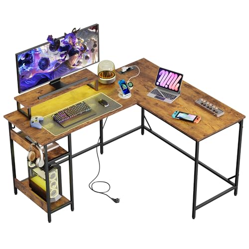 DEVAISE Escritorio en L de 140 cm con Tomas de Corriente, Escritorio de Computadora con Estantes Reversibles, Mesa de Estudio Moderna, Escritorio de Esquina con Luces LED para Oficina en Casa, Marrón