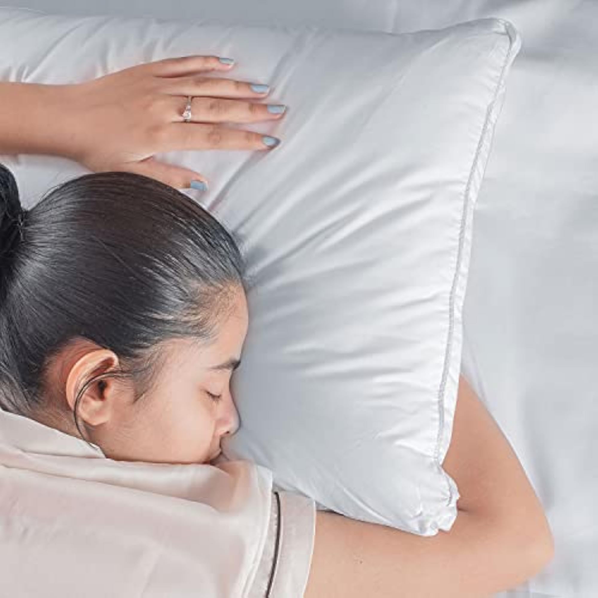 Breathable Microfiber Doctor Pillow for Comfortable Sleep