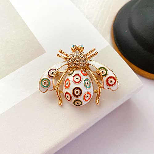 Broche abeille pour accessoiriser une veste de costume en fête