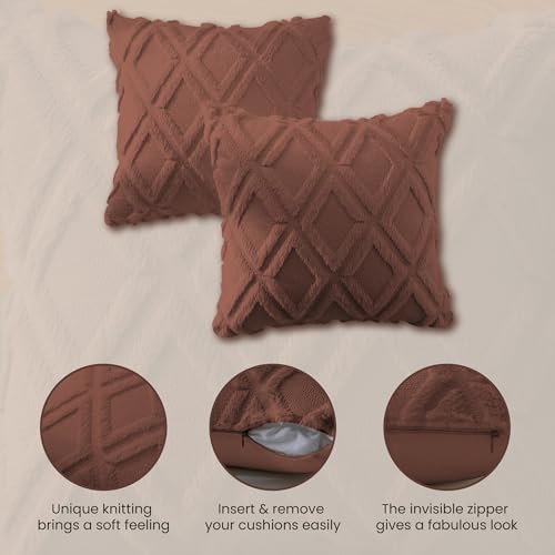 Pagnanno. Set of 2 & 4 Soft Velvet Cushion Covers 45x45cm(18x18 Inches) D8 Throw Pillowcases Square Covers for Chairs,living room,bedroom Invisible Zipper (45x45cm (18x18inch) - Image 4