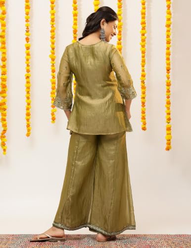 Image of Vbuyz Women Floral Embroidery Stylish A-Line Fandy Silk Kurta With Palazzo