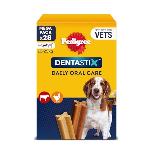 Pedigree DentaStix - Daily Dental chews for medium Dogs (10-25 kg) , 28 Pedigree Dentastix sticks (Pack of 4)