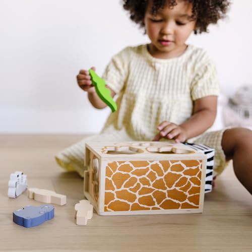 Melissa & Doug Animal Rescue Shape-Sorting Truck - Wooden Toy with 7 Animals and 2 Play Figures - image 7