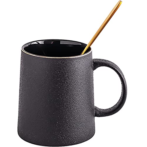 Grande tasse céramique noire vintage pour des matins doux
