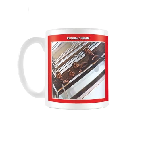 Pyramid International The Beatles (RED and Blue) Mug & Sock Set – Fun Beatles Design, Includes Matching Cozy Socks, Durable and Microwave Safe, 11oz/312ml Mug, Awesome Choice for Music Fans - Les Beatles, Paul McCartney, John Lennon, RIngo Starr, George Harrison Pyramid International The Beatles (RED and Blue) Mug & Sock Set – Fun Beatles Design, Includes Matching Cozy Socks, Durable and Microwave Safe, 11oz/312ml Mug, Awesome Choice for Music Fans