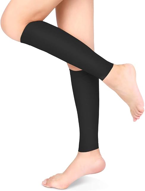 Yosoo Health Gear Graduated Calf Compression Sleeves, Medical Footless Compression Socks Men Women Shin Splints Leg Brace 20-30mmHg with Graduated Pressure for Swelling Varicose Veins Calf (Black-XL)