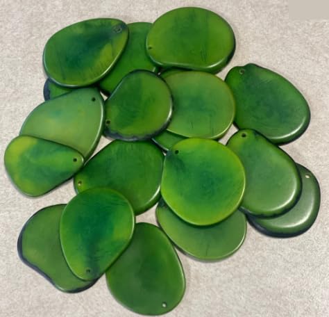 Green tagua Chips - Slices. Top drilled, one Hole. 20 Beads from Colombia. Approx. 3 x 3.5 cm. Handmade, Vegetable Ivory nut.