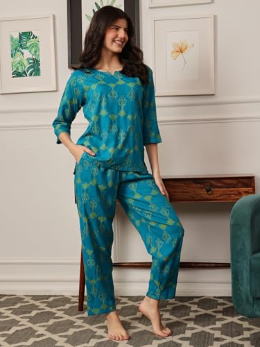 Image of Clovia Women's Rayon Printed Top & Pyjama Set