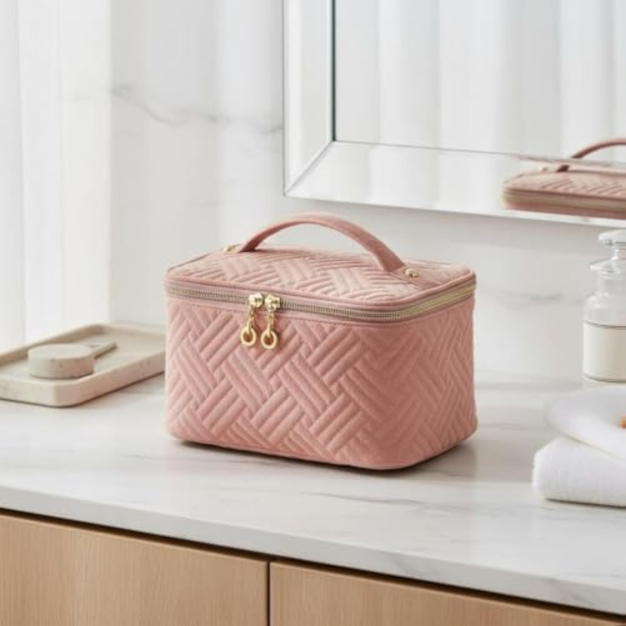 Quilted Makeup Bag Portable Travel Cosmetic Pouch