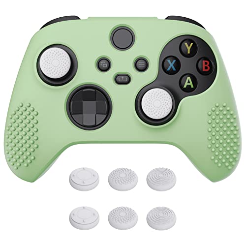 eXtremeRate PlayVital Funda de Silicona para Xbox Series X/S, Carcasa Antideslizante con 6 Thumb Grips, Protector Ergonómico, Accesorios para Xbox Series X/S - 3D Tachonado (Matcha Verde)