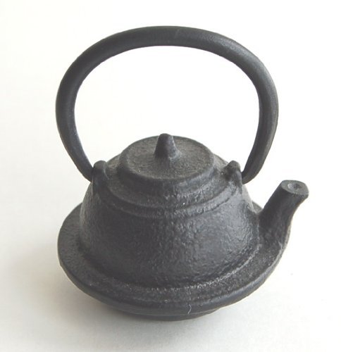 【 南部鉄器 文鎮 羽付鉄瓶 】 サイズ:53×50×高さ65mm 重 量:240g カラー:黒