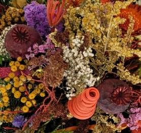 natürliche Grabschale bunt Friedhof zum Totensonntag Allerheiligen Grabgesteck Lieferung von Flora Trans