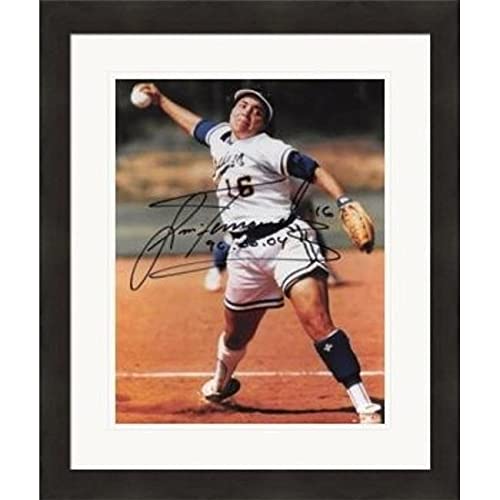 Autograph Warehouse 432932 8 x 10 in. Lisa Fernandez Autographed 5 Matted & Framed Photo
