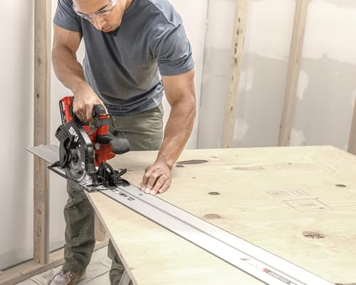 Image of SKIL PWR CORE 20 Brushless 20V 7-1 /4-Inch Circular Saw Kit, Includes 4.0Ah USB-C Battery and 45W PD Charger - CR5440B-1C
