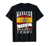 ¡Abraza tu ADN con este diseño de Manacor! Con la bandera de España y las coordenadas GPS de Manacor, Latitud y Longitud.