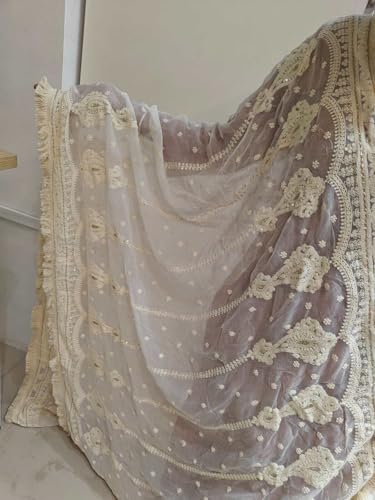 Étole en georgette brodée au zari métallique l'éclat d'un héritage textile à votre cou