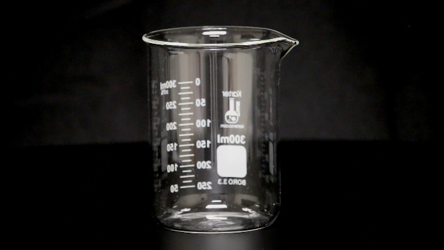 Image of 300ml Beaker, Low Form Griffin, Borosilicate 3.3 Glass, Double Scale, Graduated, Karter Scientific (Single)