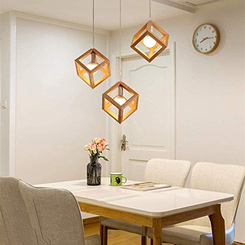 Chandelier en bois pour villa moderne et grand escalier de standing