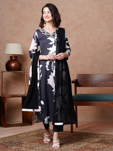 Image of GoSriKi Women's Rayon Blend Kurta Pant With Dupatta