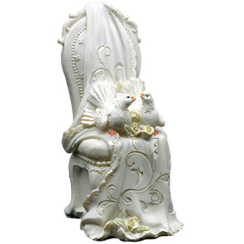 Décoration de table pour mariage - Figurine de colombes sur chaise avec tissu blanc