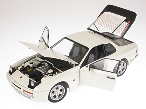 Preisvergleich Produktbild Porsche 944 Turbo weiß Modellauto 77958 AutoArt 1:18