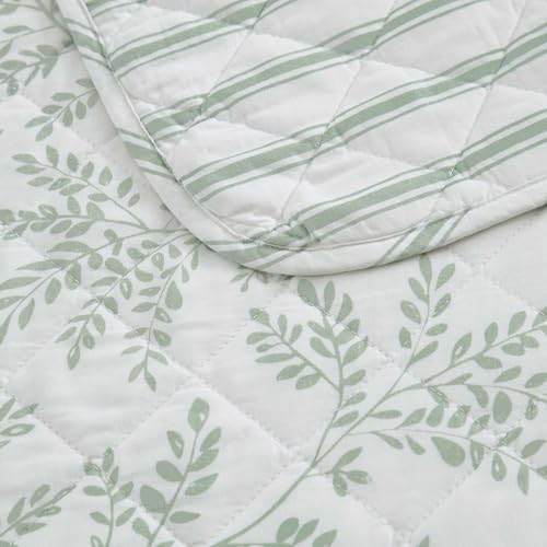 Image of Martha Stewart - Queen Quilt Set, 100% Soft & Breathable Bedding with a Lightweight Feel for Year Round Comfort, 2 Piece Bed Set with Matching Pillowcase (Murray Leaves Green)