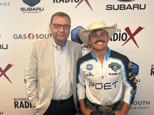 Page de couverture de Season 3, Episode 7: PBR WORLD CHAMPION DAYLON SWEARINGEN