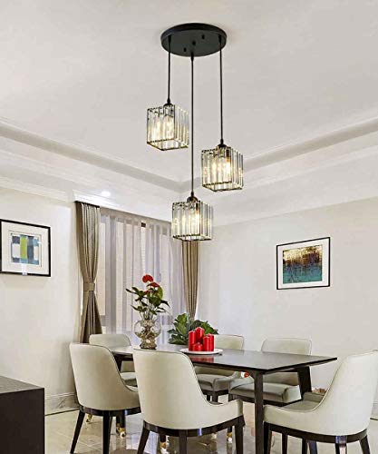 Lampe en cristal moderne pour sublimer l'ambiance d'un restaurant ou d'un escalier