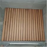 Tappetino da doccia quadrato in teak, antiscivolo, in legno massello, con foro di scarico centrale, design rialzato, per esterni, patio, spa, sauna, piscina, 81 x 81 cm