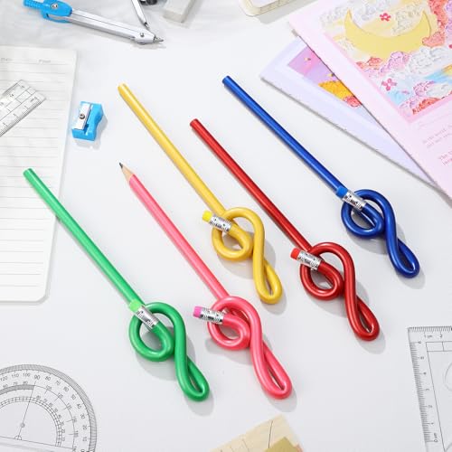 Crayons forme notes de musique pour éviter l'ennui des devoirs d'école