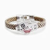 A la moda para llevarla sola o combinadas con otras pulseras. Fácil, delicada y bonita.