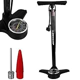 Mit dem stabilen Fuß wird die Luftpumpe auf dem Boden fixiert und sorgt für einen festen Stand