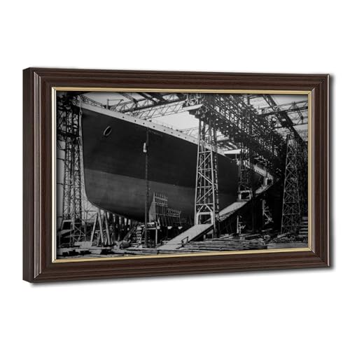 Cadre suspendu Titanic 1911 pour habiller un bureau vide facilement