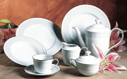 Noritake Sheridan Gold #4259 Covered Sugar