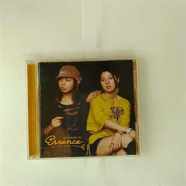 Amazon.co.jp: essence: Music