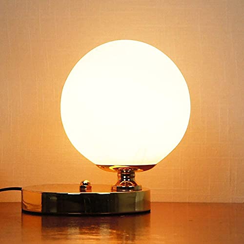 Lampe de table en rotin fait à la main pour chevet et salon élégant