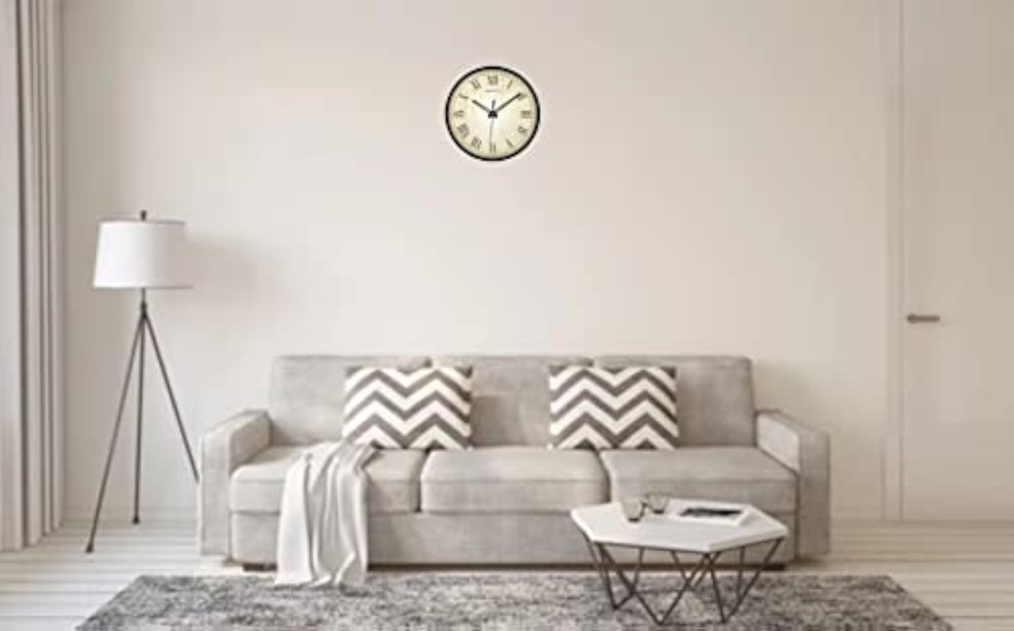 Round Shape Wall Clock with Glass, Black
